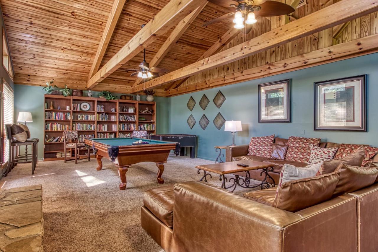 Mountain Lake Lodge, Hot Tub, Theater Room, 1089 Free Tickets Each Paid Day, Dollywood And More Sevierville Bagian luar foto