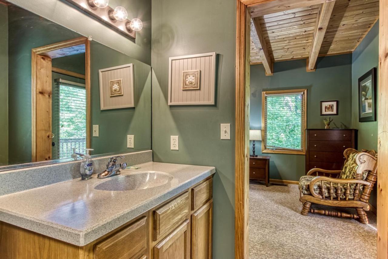 Mountain Lake Lodge, Hot Tub, Theater Room, 1089 Free Tickets Each Paid Day, Dollywood And More Sevierville Bagian luar foto