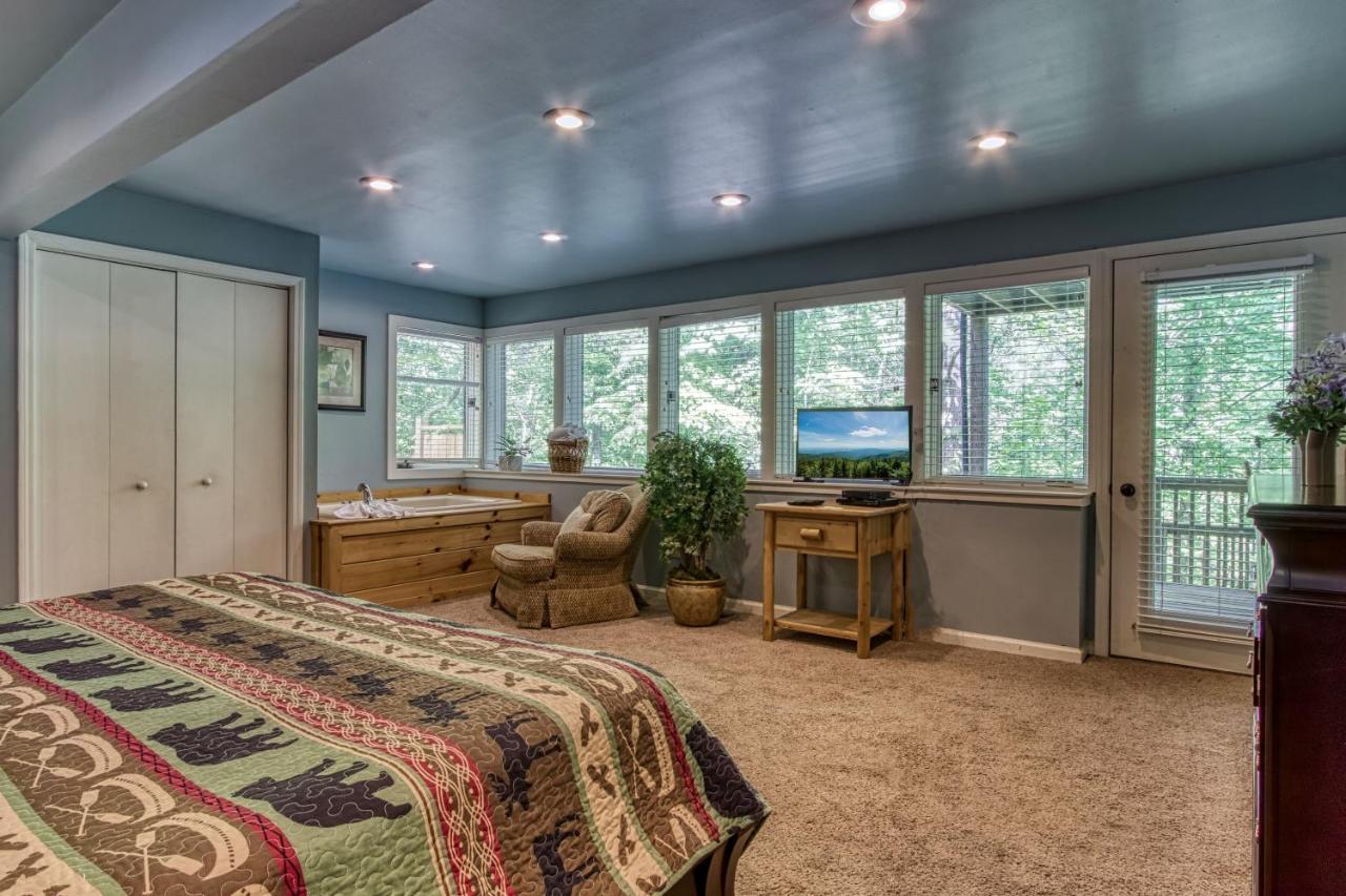 Mountain Lake Lodge, Hot Tub, Theater Room, 1089 Free Tickets Each Paid Day, Dollywood And More Sevierville Bagian luar foto