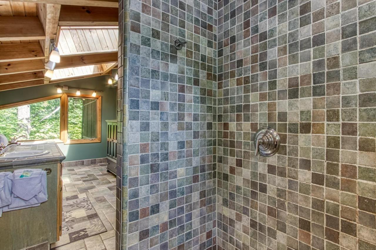 Mountain Lake Lodge, Hot Tub, Theater Room, 1089 Free Tickets Each Paid Day, Dollywood And More Sevierville Bagian luar foto