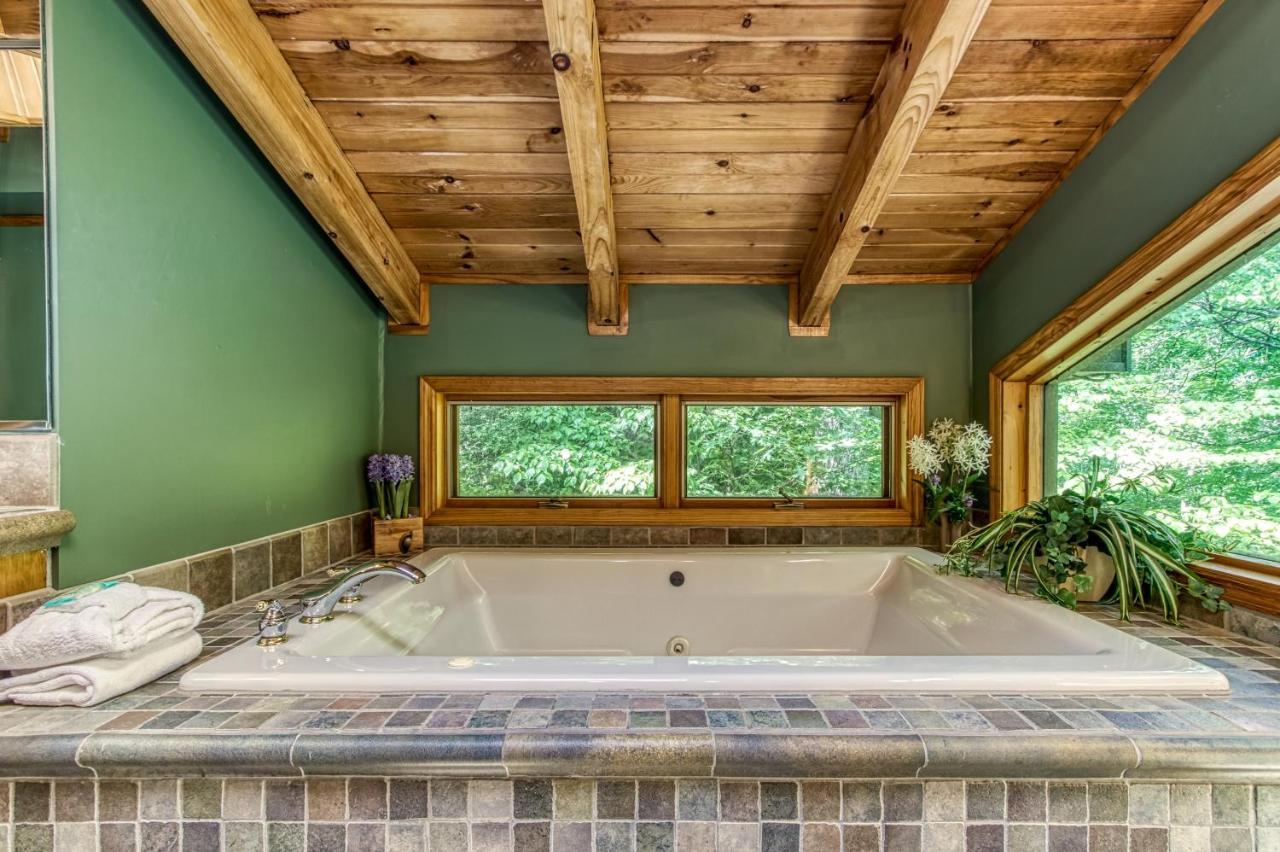 Mountain Lake Lodge, Hot Tub, Theater Room, 1089 Free Tickets Each Paid Day, Dollywood And More Sevierville Bagian luar foto